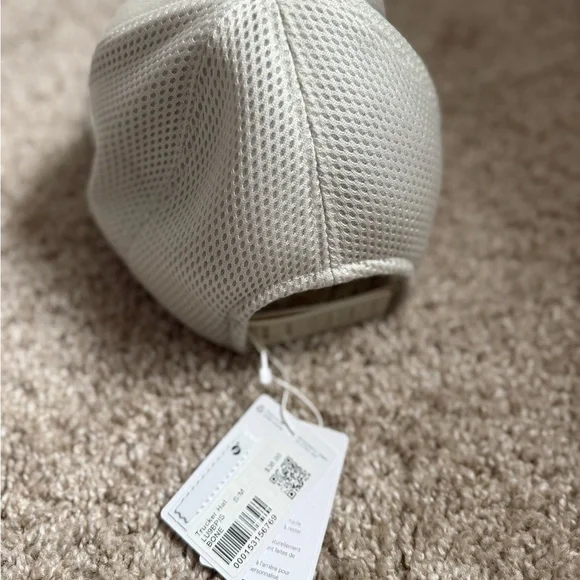 Lululemon Athletica White Cap - Picture 2 of 3